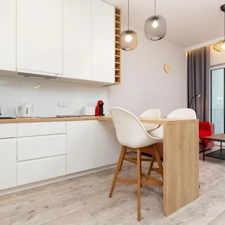 Wola Business Center By Renters Apartment