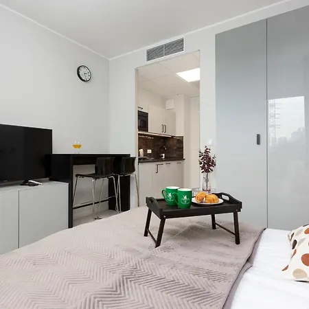 Business Center Wola By Renters Apartment