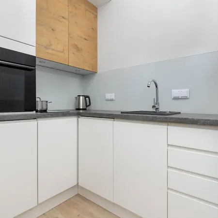 Apartment Business Center Wola By Renters