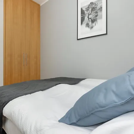 Apartment Business Center Wola By Renters