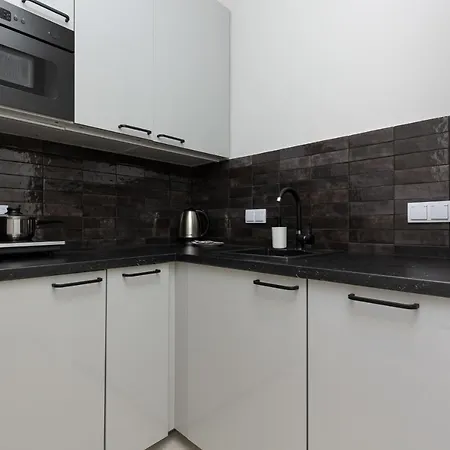 Wola Business Center By Renters