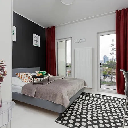 Wola Business Center By Renters Apartman